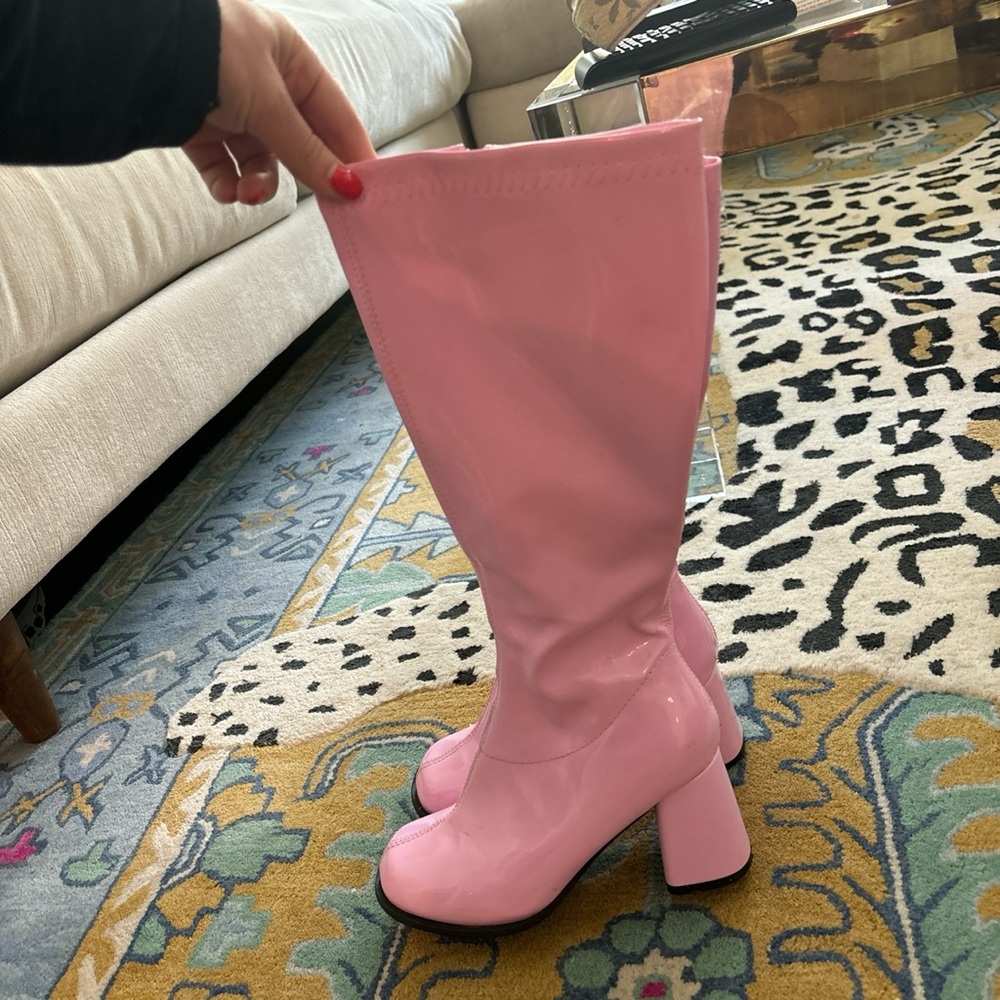 Bubblegum pink gogo boots